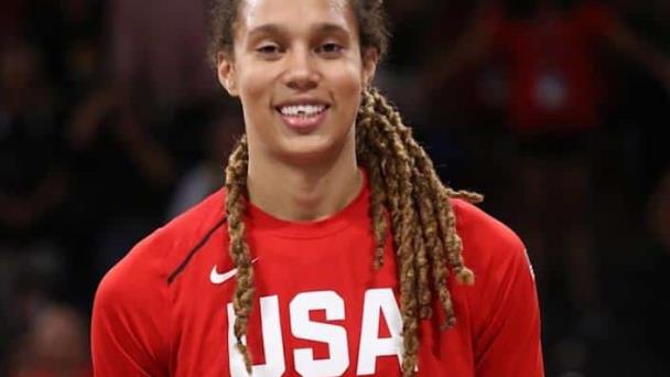 WNBA apoya a Brittney Griner, detenida en Rusia, con una calcomanía especial