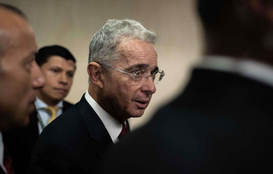 La Fiscalía de Colombia cita a declarar a Álvaro Uribe por su caso de presunta manipulación de testigos
