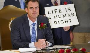 Oklahoma prohíbe abortar después de sexta semana de gestación