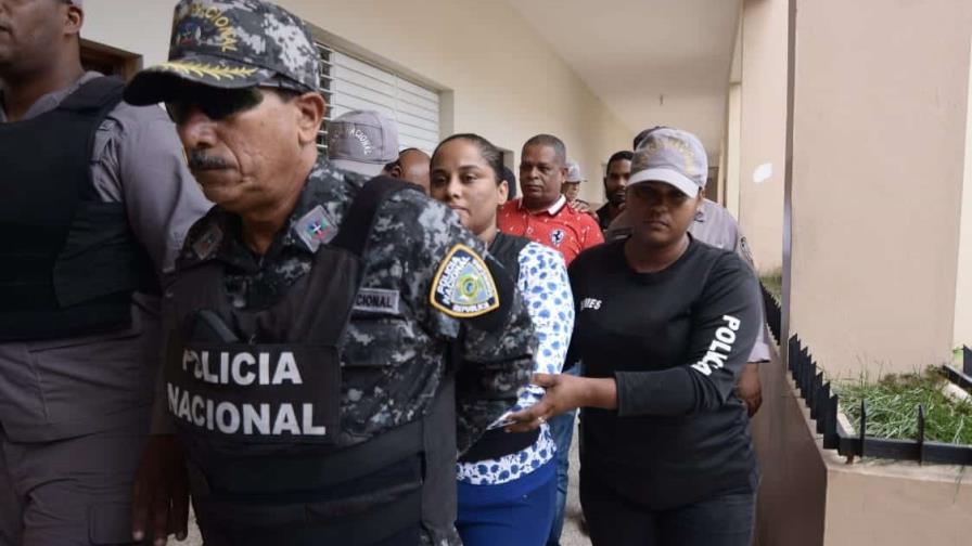 Descargan fiscal y agentes DNCD acusados de colocar drogas en barbería de Villa Vásquez