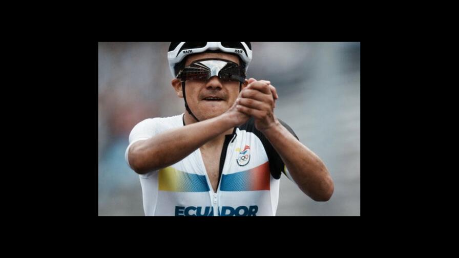 Carapaz, favorito para seguir el dominio de Ineos en el Giro