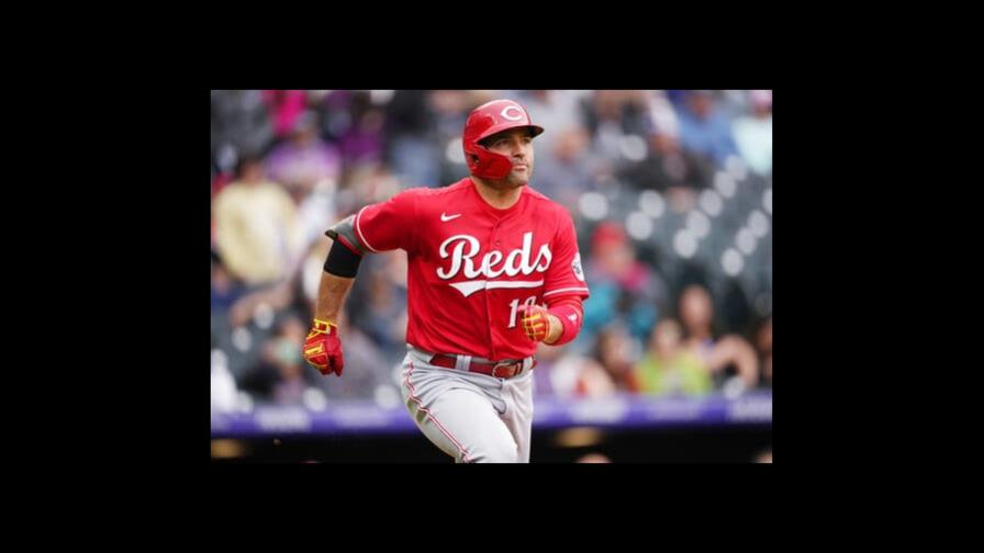 Joey Votto ingresa a lista de COVID de Rojos por precaución