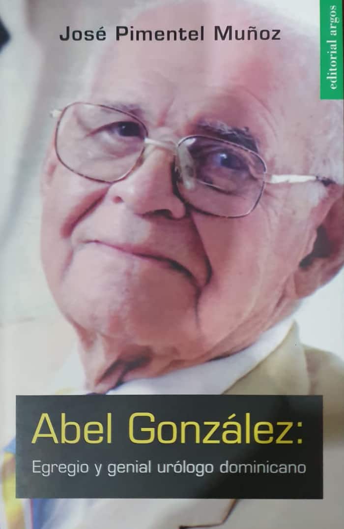 José Pimentel Muñoz, Editorial Argos, 2005, 79 págs. Semblanza que permite conocer mejor a este hombre de historia y de ejercicio profesional memorable.