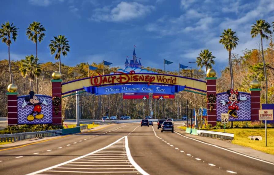 Residentes demandan a Florida por eliminar autogobierno de Walt Disney World