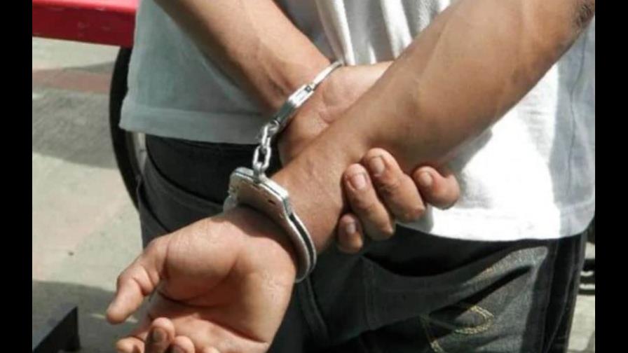 Arrestan policía en la India que abusó de adolescente víctima de violación