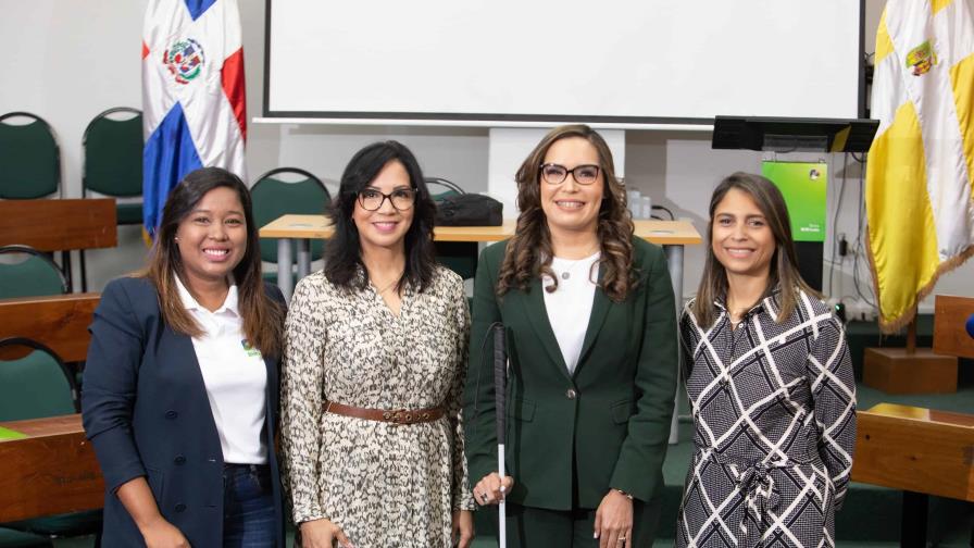 BHD León y Fundación Francina dirigen programa de formación para mujeres con discapacidad visual BHD León y Fundación Francina dirigen programa de formación para mujeres con discapacidad visual