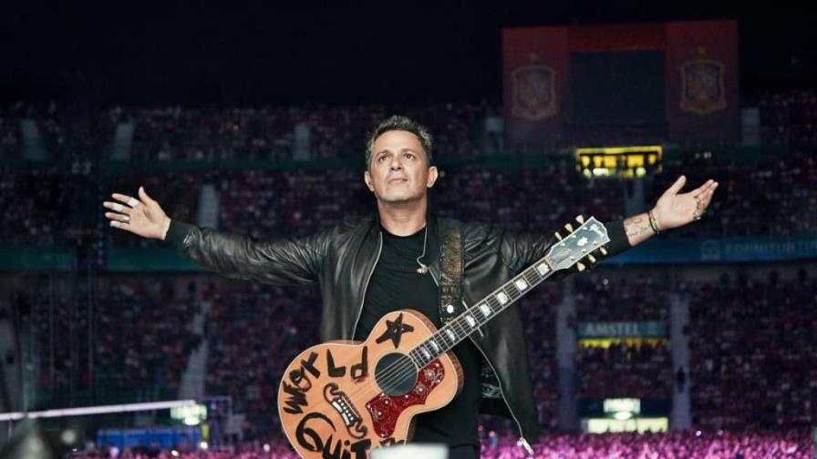 Alejandro Sanz aterriza este sábado en el Estadio Quisqueya Alejandro Sanz aterriza este sábado en el Estadio Quisqueya