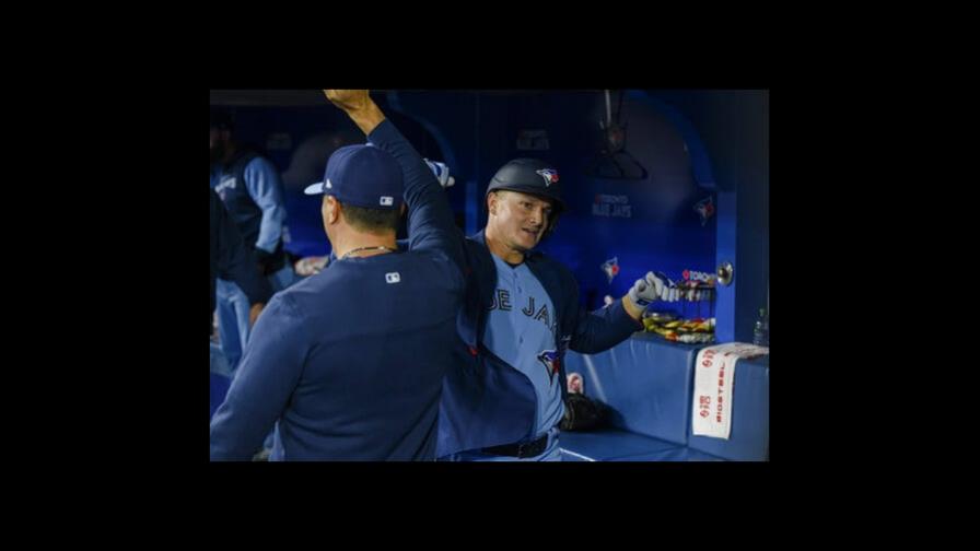 Azulejos cortan racha de 11 triunfos de Yanquis Azulejos cortan racha de 11 triunfos de Yanquis