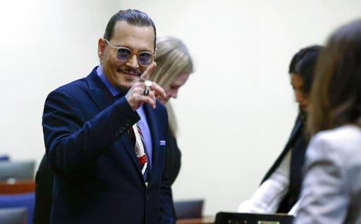 Amber dice que equipo de Johnny Depp protegió su consumo de drogas y alcohol Amber dice que equipo de Johnny Depp protegió su consumo de drogas y alcohol