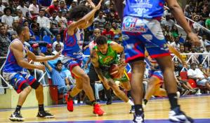 Triple doble de Valdez da triunfo a las Cotorras y prolonga serie semifinal