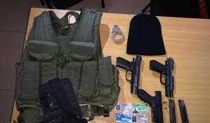 Apresan dos hombres se hacían pasar por policías en Caleta de La Romana