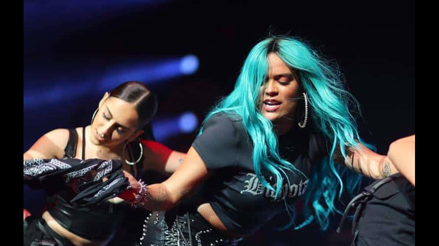 El récord que rompió Karol G que tenía Selena en 1995