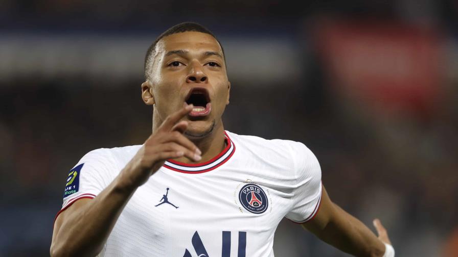 Kylian Mbappé en un baile de rumores sobre su contrato