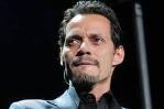 Marc Anthony reaparece tras caída en Panamá; afirma está bien