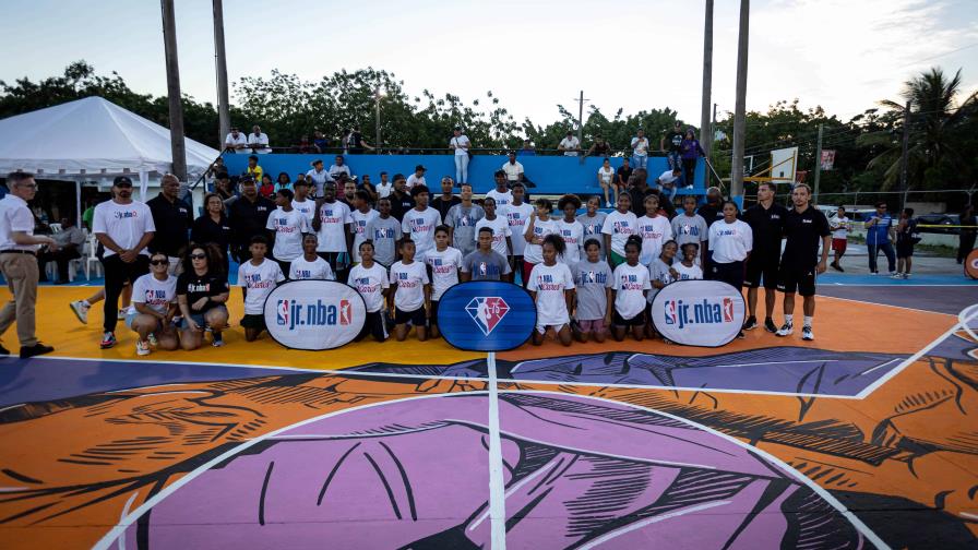 La NBA remodela la cancha del Club Quisqueya en La Romana La NBA remodela la cancha del Club Quisqueya en La Romana