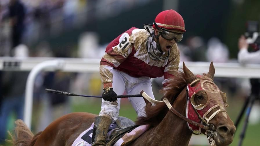 Rich Strike da la gran sorpresa al llegar primero en el Derby de Kentucky