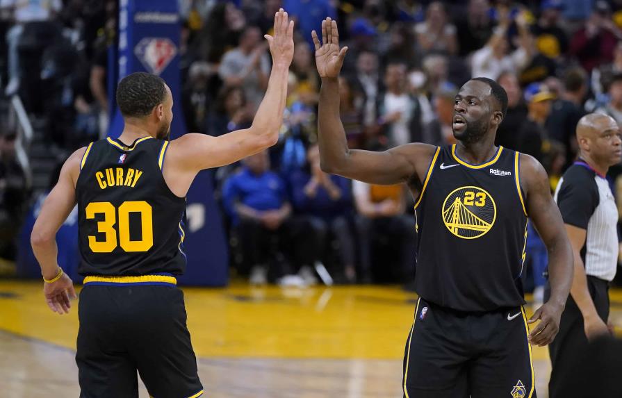 VÍDEO | Curry y Thompson dan ventaja a Warriors ante Grizzlies