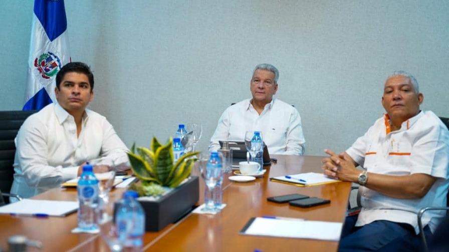 Reincorporan al transporte 243 autobuses del cementerio de vehículos de la OMSA