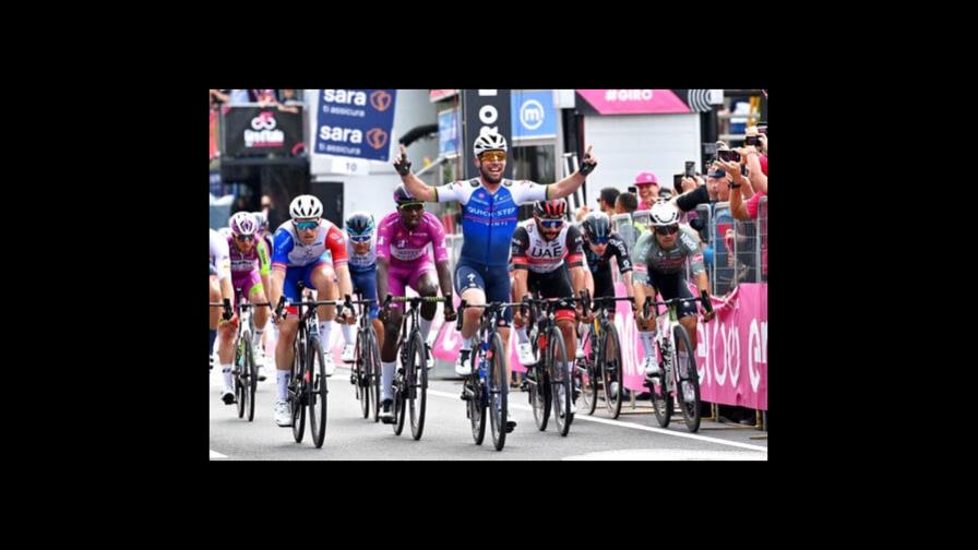 De vuelta en el Giro, Cavendish gana sprint en tercera etapa