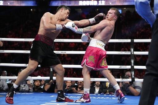 Canelo Álvarez encara dudas tras primer revés en casi una década