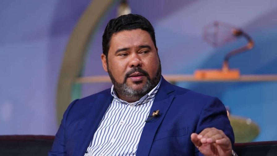 Alcalde del Higüey se queja de los patrulleros de la Digesett en la Autovía del Este Alcalde del Higüey se queja de los patrulleros de la Digesett en la Autovía del Este