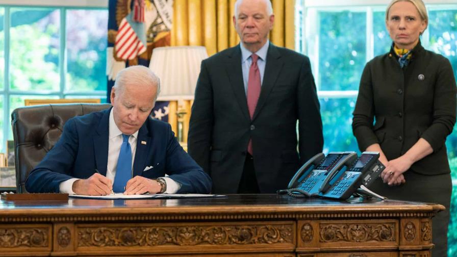 Biden acelera la entrega de armas de EEUU a Ucrania Biden acelera la entrega de armas de EEUU a Ucrania