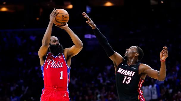 76ers empatan la serie de la mano de Harden y Embiid