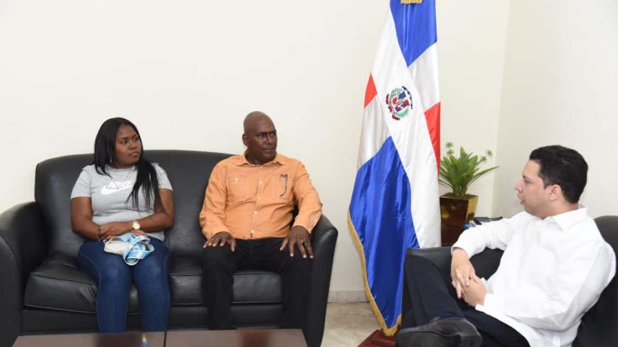 Mirex recibe a familiares de chofer dominicano secuestrado en Haití