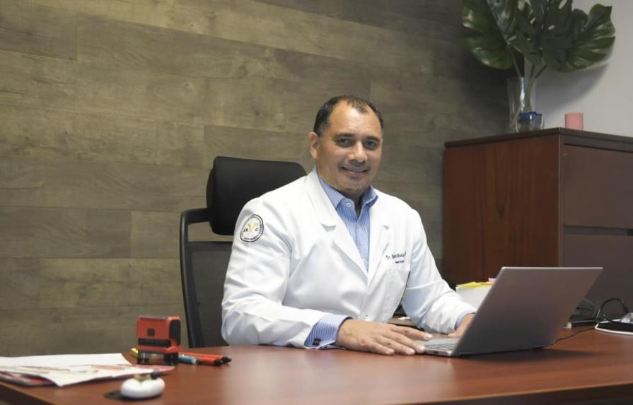 Dr. Roberto Muñoz Louis: “La fibromialgia no tiene cura, pero se puede restablecer la funcionabilidad en la vida diaria”