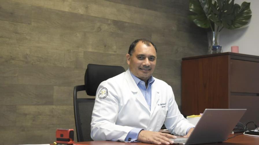 Dr. Roberto Muñoz Louis: “La fibromialgia no tiene cura, pero se puede restablecer la funcionabilidad en la vida diaria”