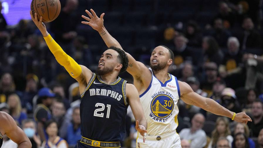 VÍDEO | Curry y Warriors remontan ante Grizzlies para 3-1 en serie VÍDEO | Curry y Warriors remontan ante Grizzlies para 3-1 en serie