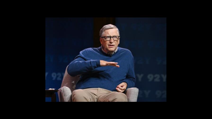 Bill Gates da positivo a COVID-19; presenta síntomas leves