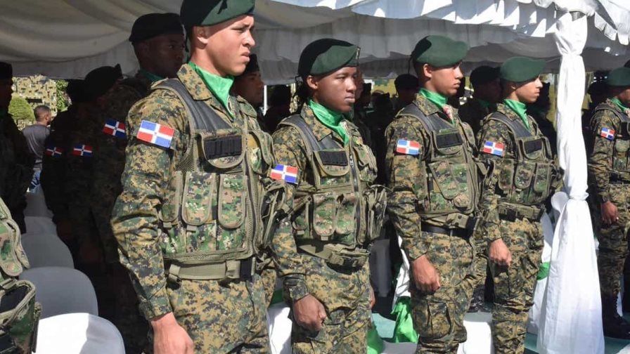 Proyecto de servicio militar en RD busca eliminar "ociosidad improductiva y obesidad" en jóvenes