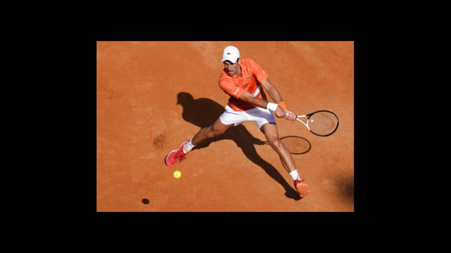 Novak Djokovic saca buena nota en su debut en Roma