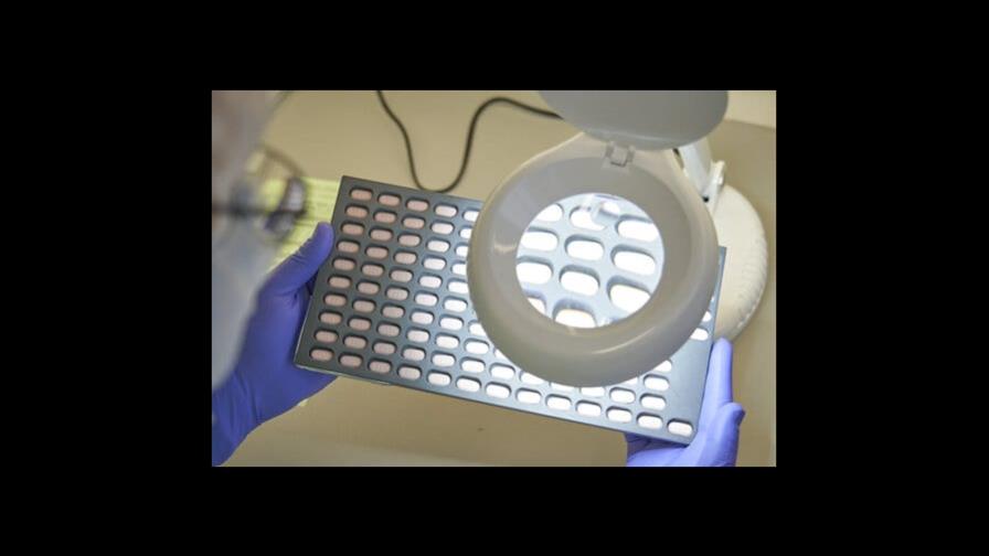 Tras recaídas de COVID-19 ponen en duda antiviral de Pfizer