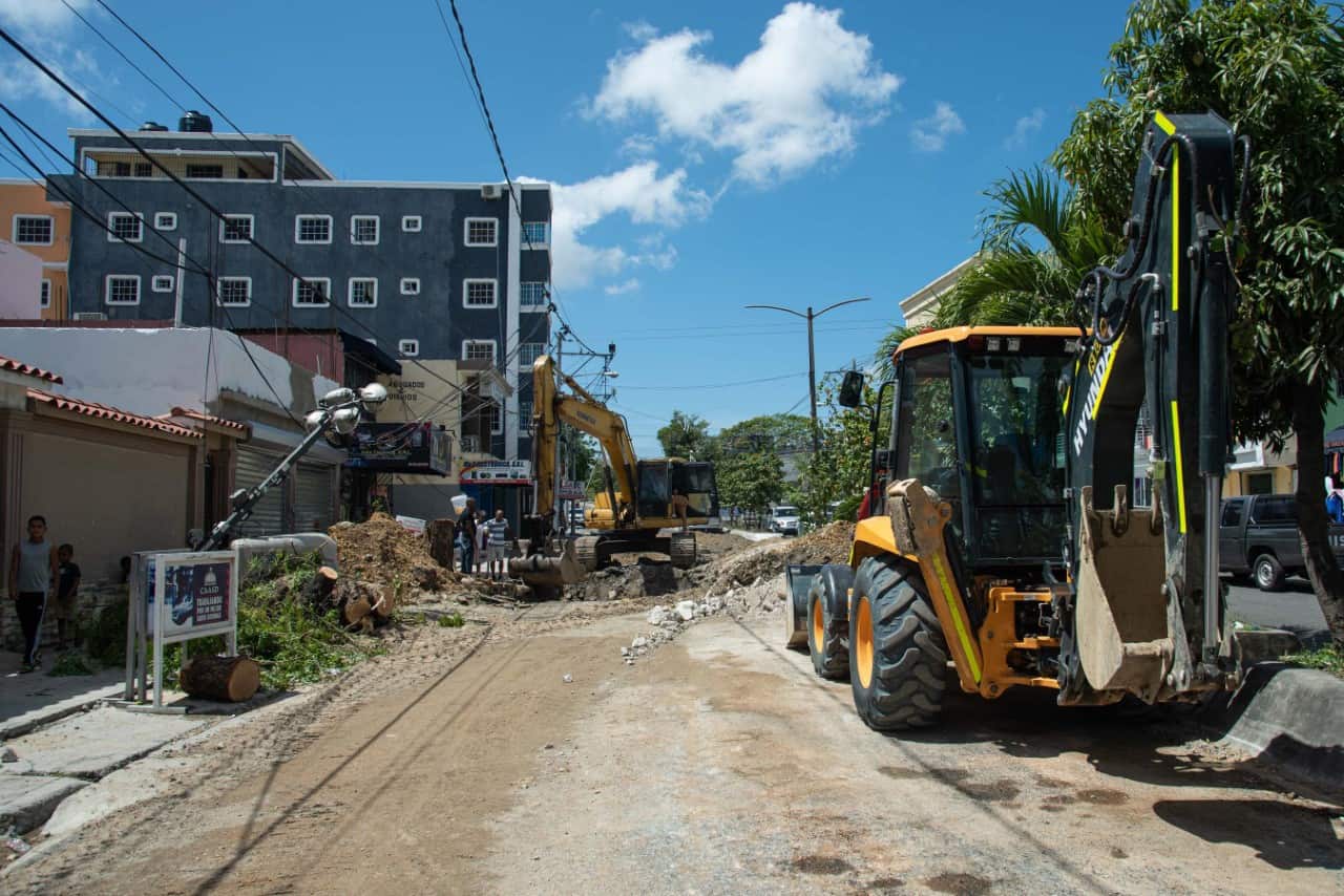 Varios equipos pesados han sido utilizados en el lugar