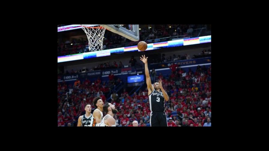 NBA: Dueño dice que los Spurs se quedan en San Antonio NBA: Dueño dice que los Spurs se quedan en San Antonio