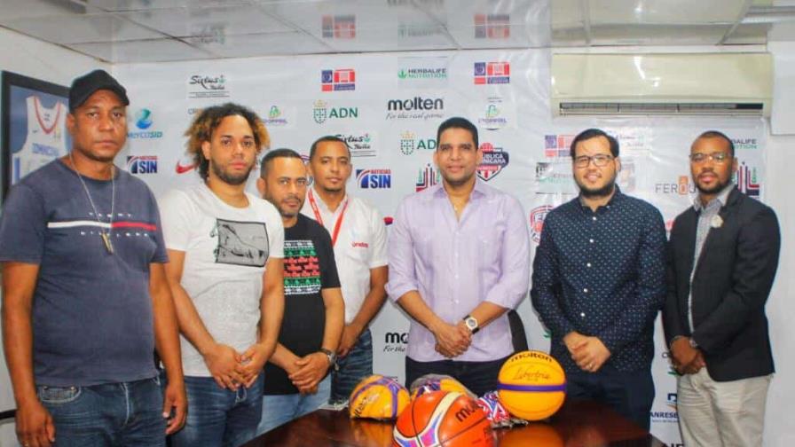 Fedombal entrega utilería a comunitarios del sector La Zurza 