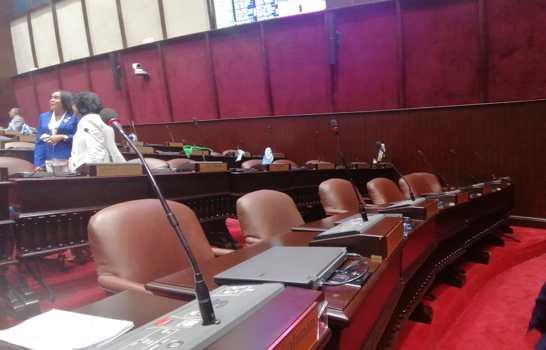 Suspenden sesión de la Cámara de Diputados por falta de quórum