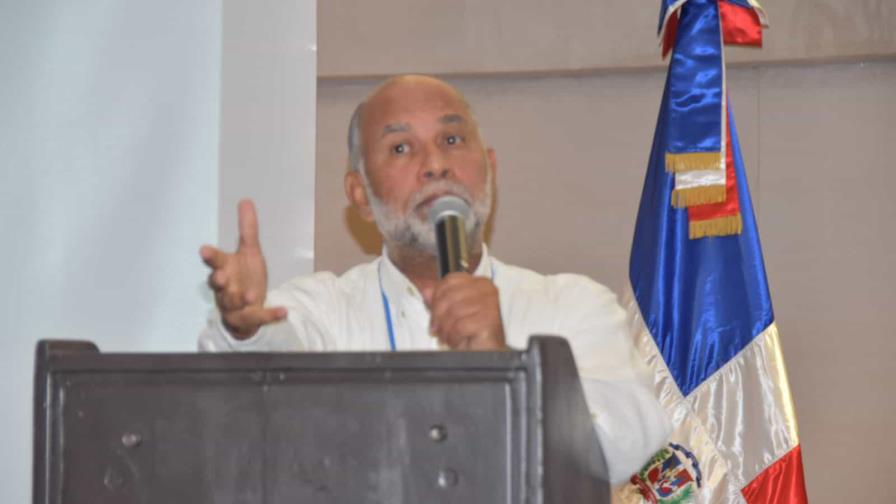 Presidente de la ADP culpa al Minerd y al Mescyt de la cuestionable preparación de docentes Presidente de la ADP culpa al Minerd y al Mescyt de la cuestionable preparación de docentes