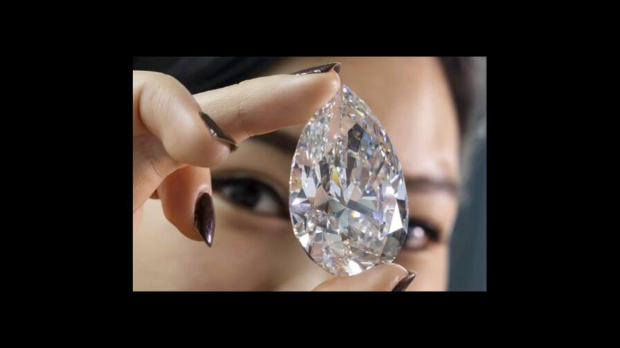 Venden en Ginebra diamante enorme en 21.7 millones de dólares