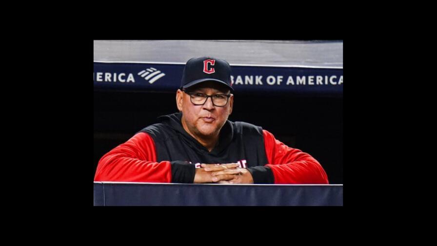 Posponen juego Guardianes-Medias Blancas por brote COVID que incluye al dirigente Terry Francona