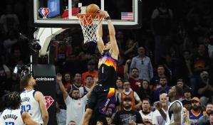 VÍDEO | Booker anota 28, Suns ganan a Mavericks y se ponen 3-2
