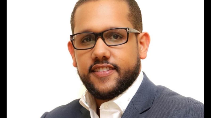 Leonardo Grisanty, el fiel defensor de Danilo Medina, se va para la Fuerza del Pueblo