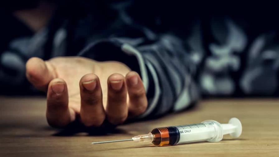 Muertes por sobredosis de droga en EEUU aumentaron a más de 100 mil en 2021