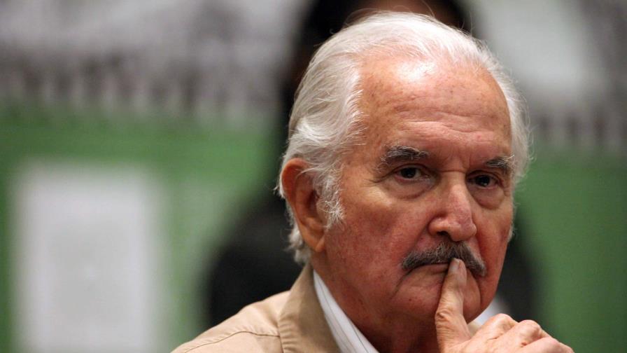 Carlos Fuentes, el escritor de la crítica social que cambió el rumbo de la narrativa mexicana Carlos Fuentes, el escritor de la crítica social que cambió el rumbo de la narrativa mexicana
