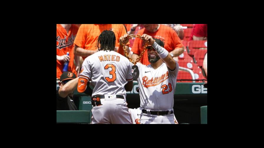Bannon pega sencillo al 1er pitcheo; Orioles ganan Bannon pega sencillo al 1er pitcheo; Orioles ganan