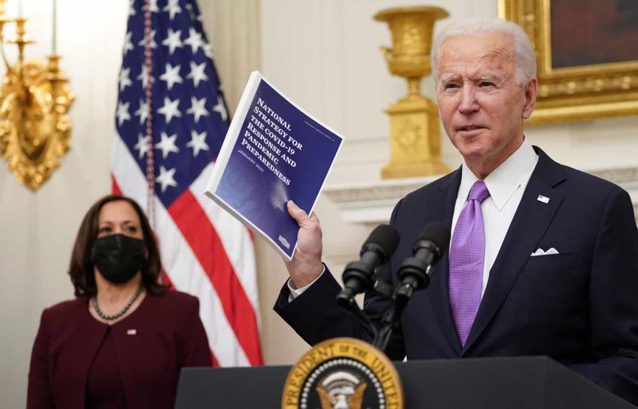 Biden lamenta el “trágico hito” del millón de fallecidos por covid-19 en EEUU