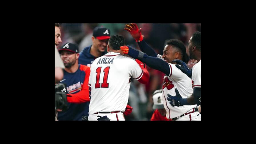 Arcia suena jonrón en la 9na y los Bravos se imponen a Boston Arcia suena jonrón en la 9na y los Bravos se imponen a Boston