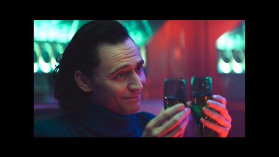 Tom Hiddleston se refirió a la bisexualidad de Loki Tom Hiddleston se refirió a la bisexualidad de Loki